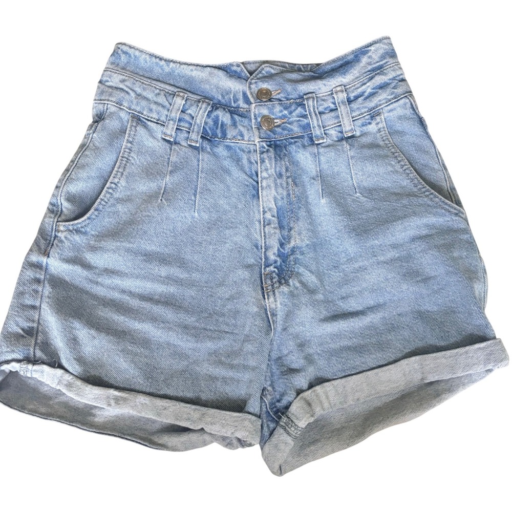 DF Jeans by Defacto High Waisted,‎ Light  Wash Jean Shorts Size 34
